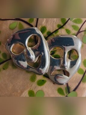 Gold Theater Mask / Comedy Tragedy Accent Broach
